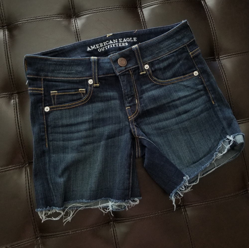 ❗American Eagle Dark Wash Super Stretch Shorts 4❗
